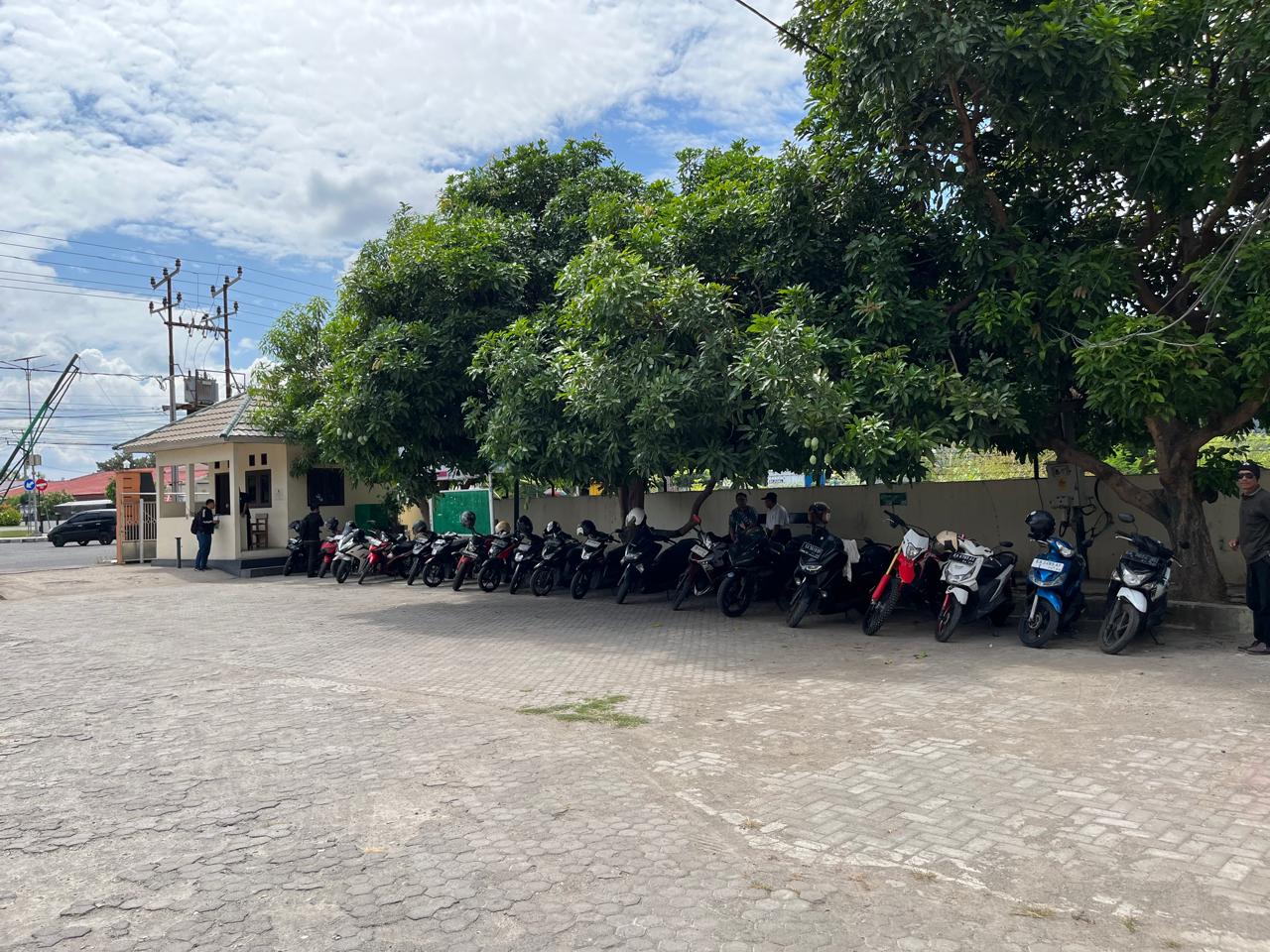 parkir roda 2