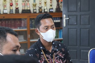 x8